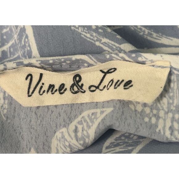 Vine & Love Tapered Smocked Cuff Round Neck Top Women's Medium - Picture 7 of 8